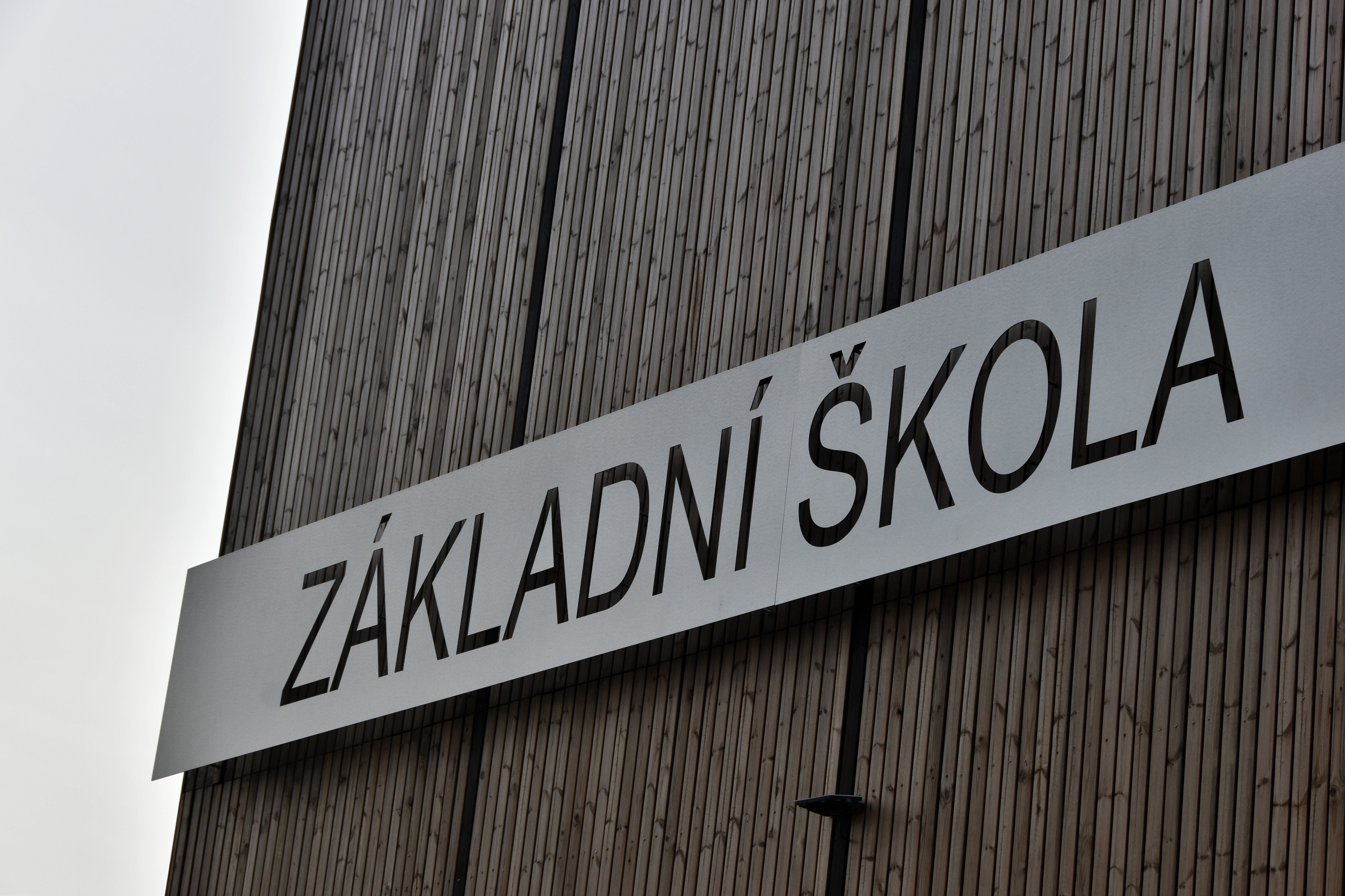 Prosba rodičům žáků školy